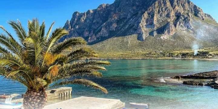Cornino Casa Vacanze La Dolce Vita 库斯托纳奇 外观 照片